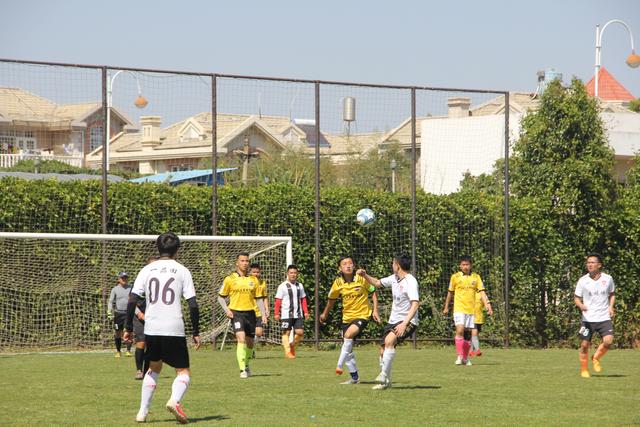 拉菲尼亚本赛季西甲14轮8球 距个人纪录还差3球