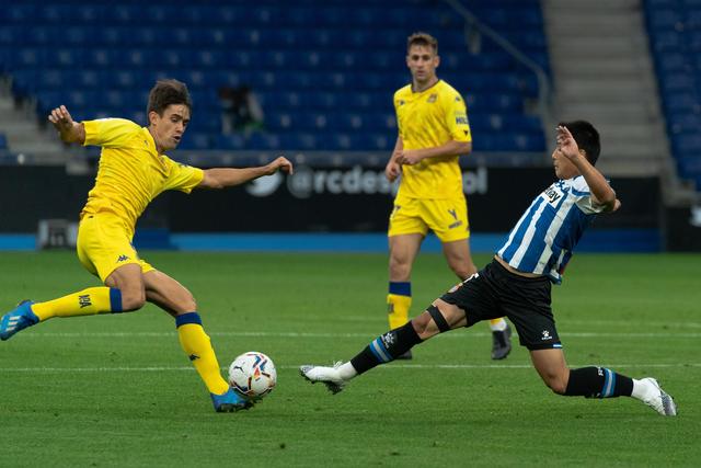 赵继伟26+10张镇麟21分辽宁胜深圳 贺希宁30分